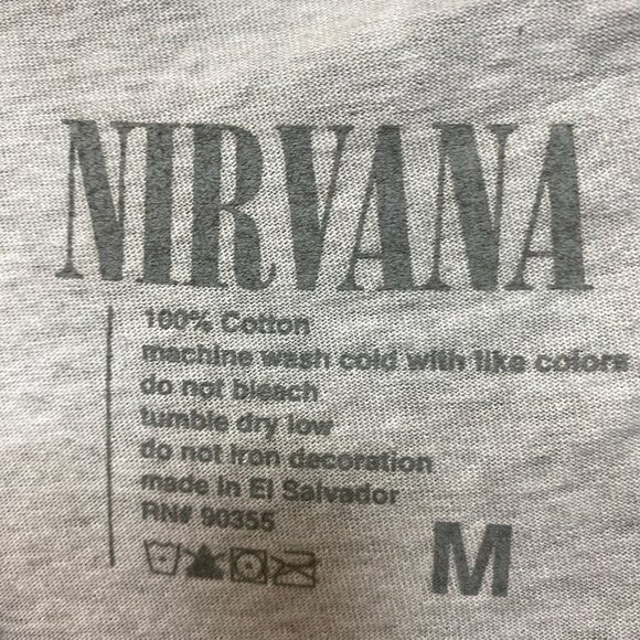 Nirvana Nevermind Gray Grunge Tshrit size Medium - Picture 4 of 4